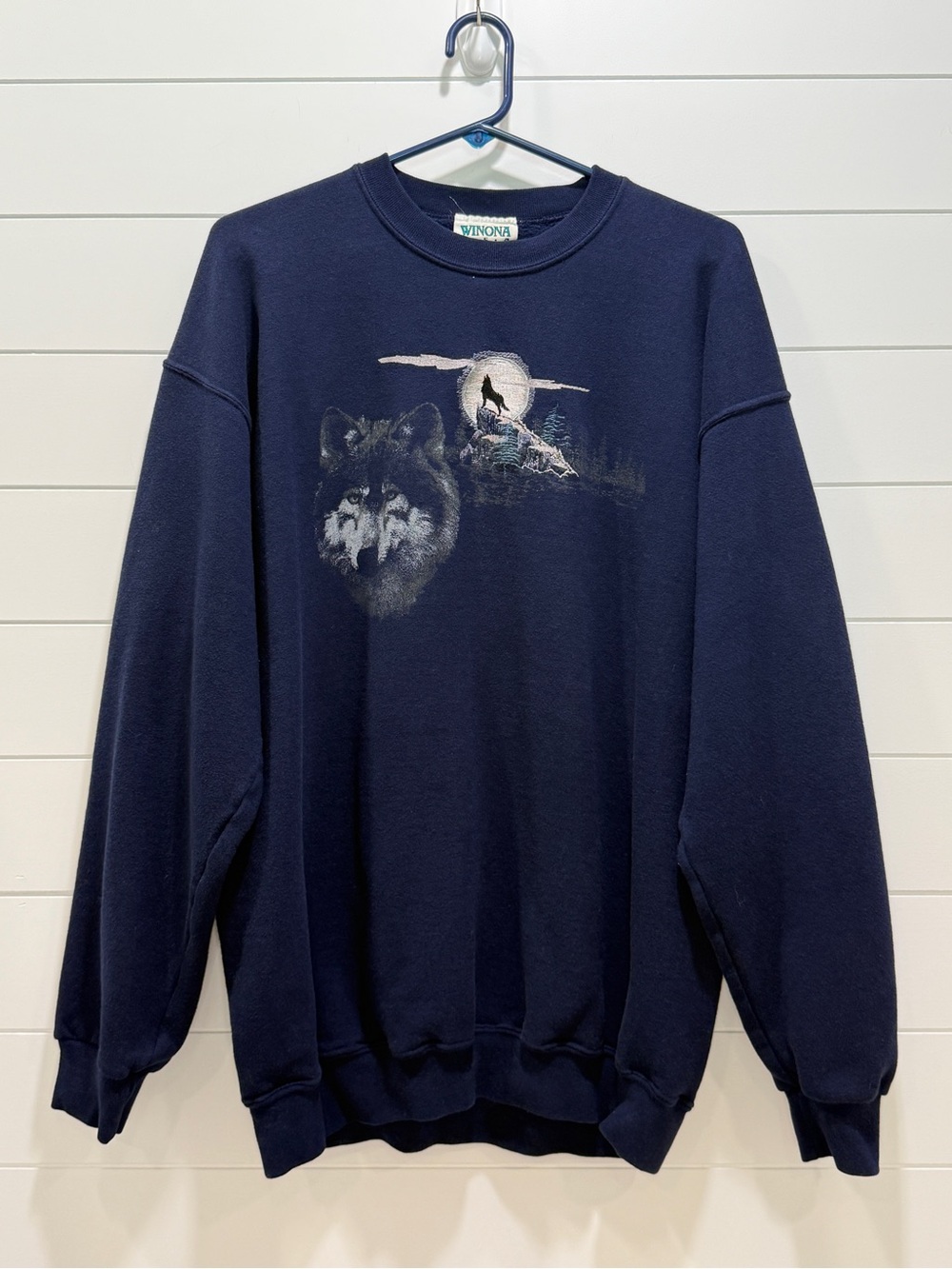 Men's Crewneck Sweatshirt with Wolf Graphic - Navy - Picture 2 of 4